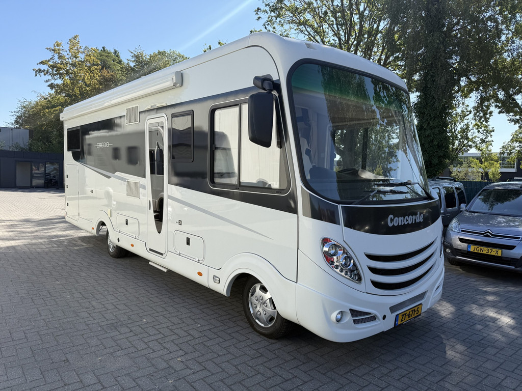 34614812-0.jpg
