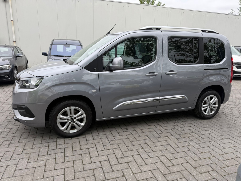 Toyota ProAce CITY Verso L1 - Rolstoelauto 4+1 - Alle Opties - Bodemverlaging - 1e Eigenaar - Rolstoelvervoer 47785516-3.jpg | All Selection Cars