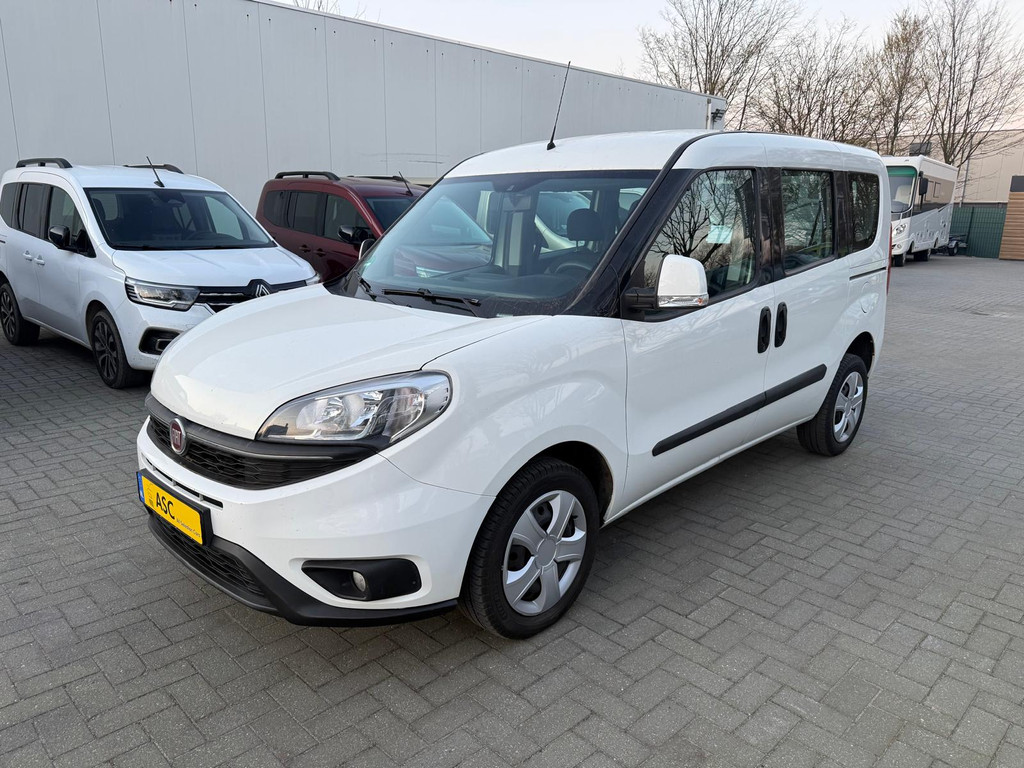 Fiat Doblò Rolstoelauto 3+1 - XL Bodemverlaging + Lier - 1e Eigenaar - Rolstoelvervoer 51767758-0.jpg | All Selection Cars