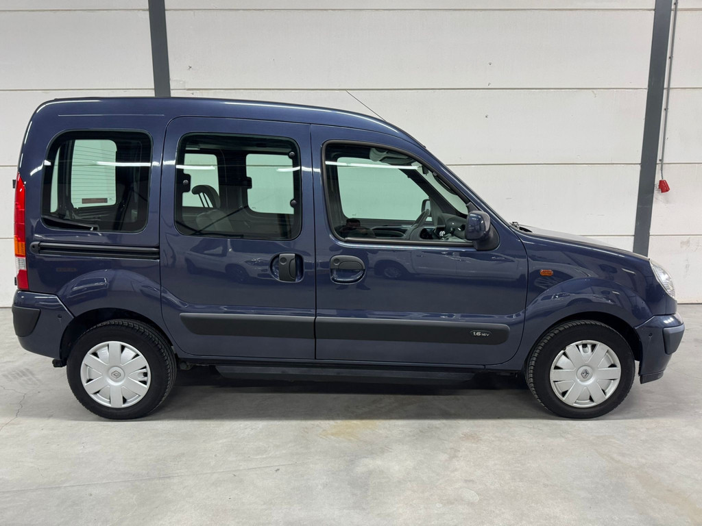 Renault Kangoo 1.6-16V Privilège (Automaat) Rolstoelauto (uniek) Rolstoel voorin - Rolstoelvervoer 51908646-11.jpg | All Selection Cars