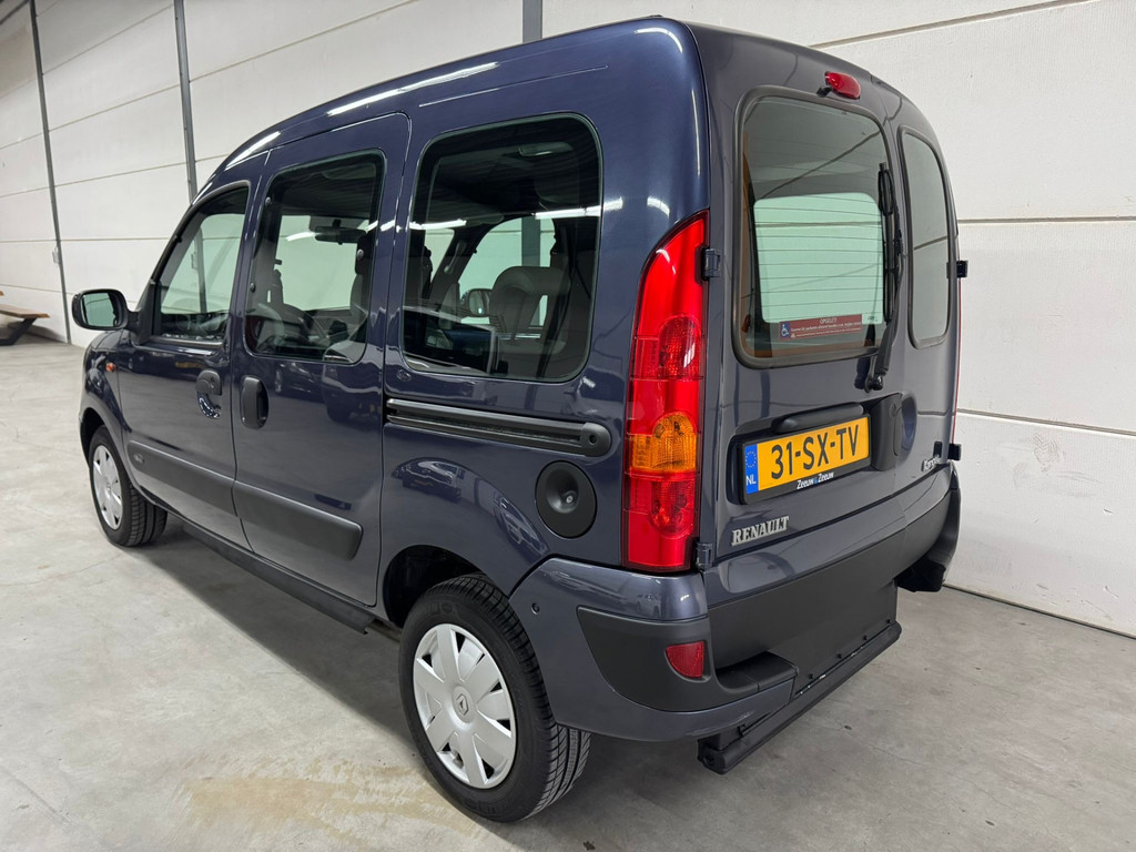 Renault Kangoo 1.6-16V Privilège (Automaat) Rolstoelauto (uniek) Rolstoel voorin - Rolstoelvervoer 51908646-3.jpg | All Selection Cars