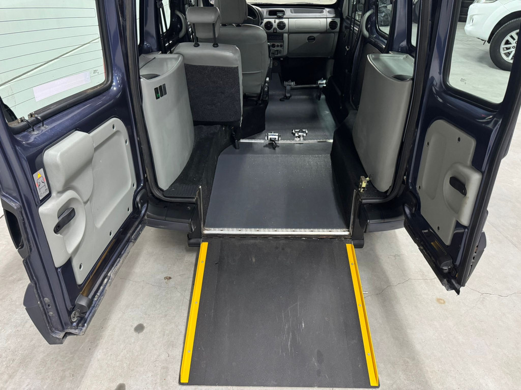 Renault Kangoo 1.6-16V Privilège (Automaat) Rolstoelauto (uniek) Rolstoel voorin - Rolstoelvervoer 51908646-4.jpg | All Selection Cars