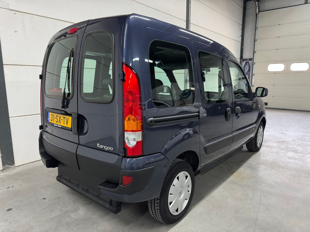 Renault Kangoo 1.6-16V Privilège (Automaat) Rolstoelauto (uniek) Rolstoel voorin - Rolstoelvervoer 51908646-9.jpg | All Selection Cars