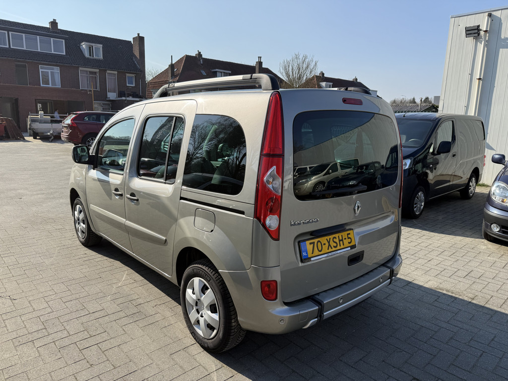 Renault Kangoo 1.6-16V Privilège AUTOMAAT - Rolstoelauto - Bodemverlaging - Knielsysteem - Luchtvering - Nieuwstaat ! - Rolstoelvervoer 52201367-2.jpg | All Selection Cars
