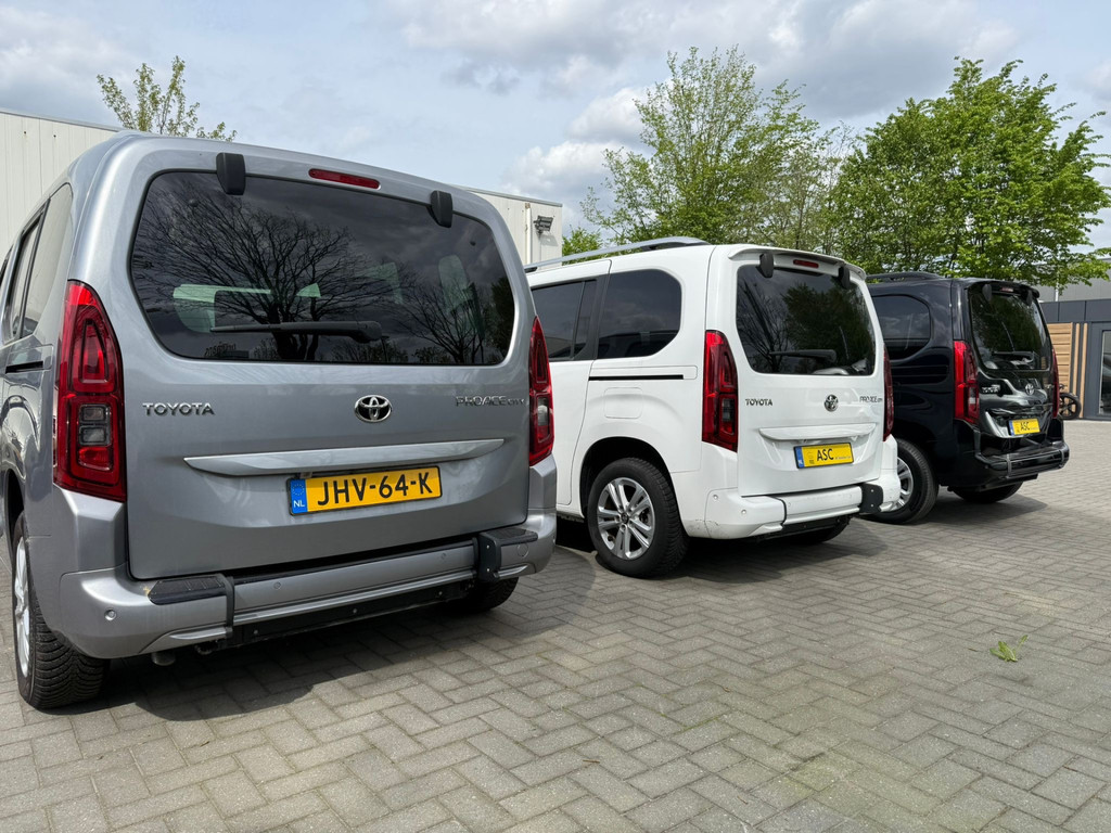 Toyota ProAce CITY Verso L1 - Automaat 4+1 - Rolstoelauto - Alle opties - Bodemverlaging TRIPOD + Lier - 1e Eigenaar - Rolstoelvervoer 52882092-3.jpg | All Selection Cars