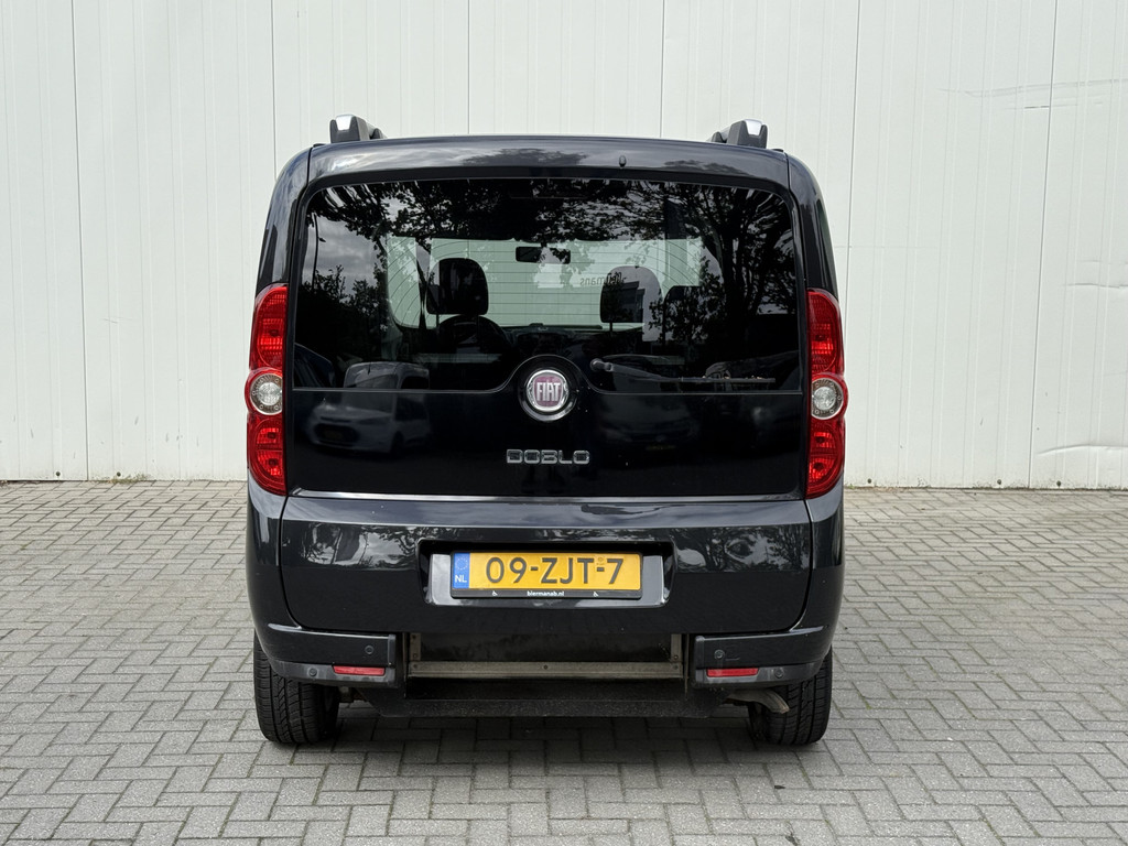 Fiat Doblò 1.4 T-Jet 120pk Emotion Rolstoelauto 3+1 - Bodemverlaging - Luxe uitvoering - Rolstoelvervoer 54123740-2.jpg | All Selection Cars