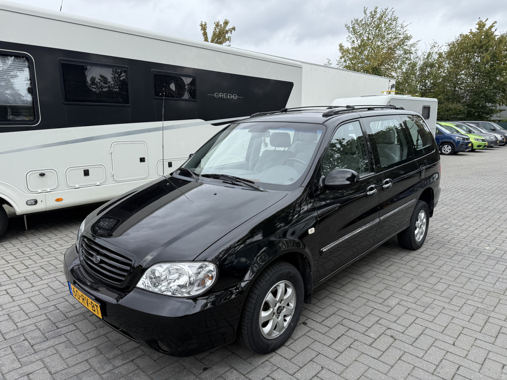 Kia Carnival 2.5 V6 EX Automaat - Rolstoelauto 4+1 - XXL Freedom Ombouw - Bodemverlaging - Unieke Auto 56458861-0.jpg | All Selection Cars