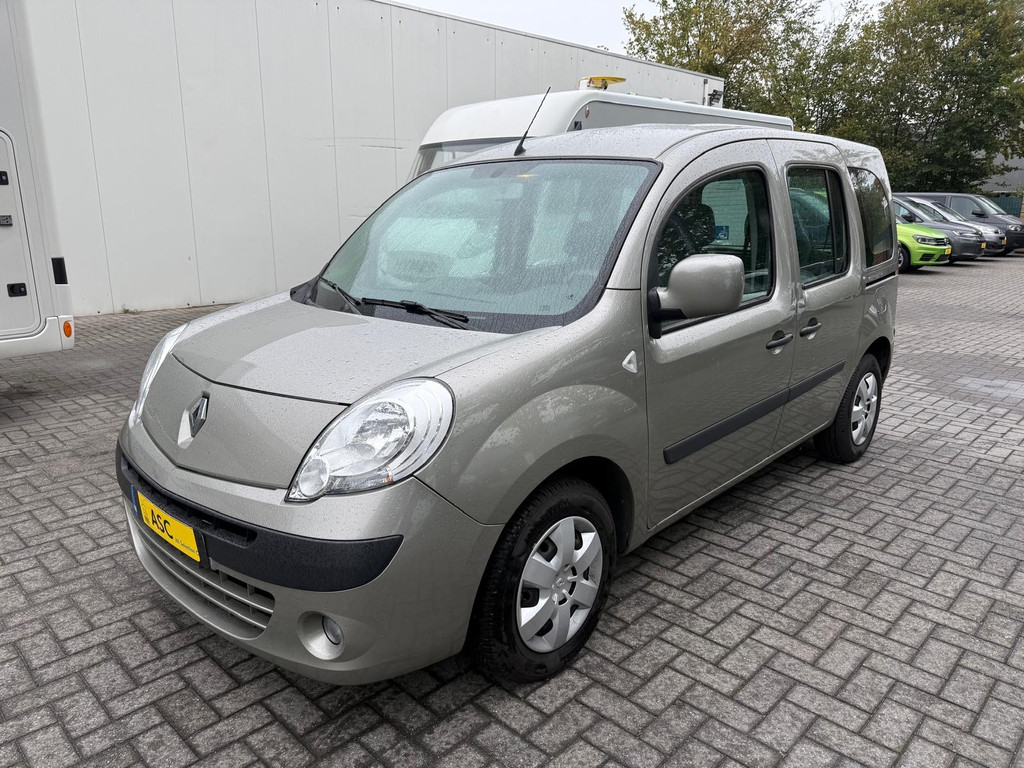 Renault Kangoo 1.6-16V Rolstoelauto 4+1 - Bodemverlaging + Lier - Slechts 44.000 km !! - Rolstoelvervoer - 1e Eigenaar 56463797-0.jpg | All Selection Cars