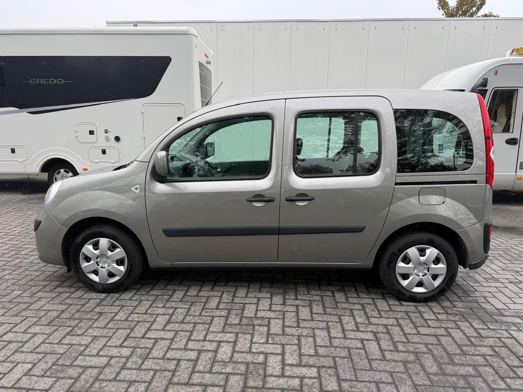 Renault Kangoo 1.6-16V Rolstoelauto 4+1 - Bodemverlaging + Lier - Slechts 44.000 km !! - Rolstoelvervoer - 1e Eigenaar 56463797-1.jpg | All Selection Cars